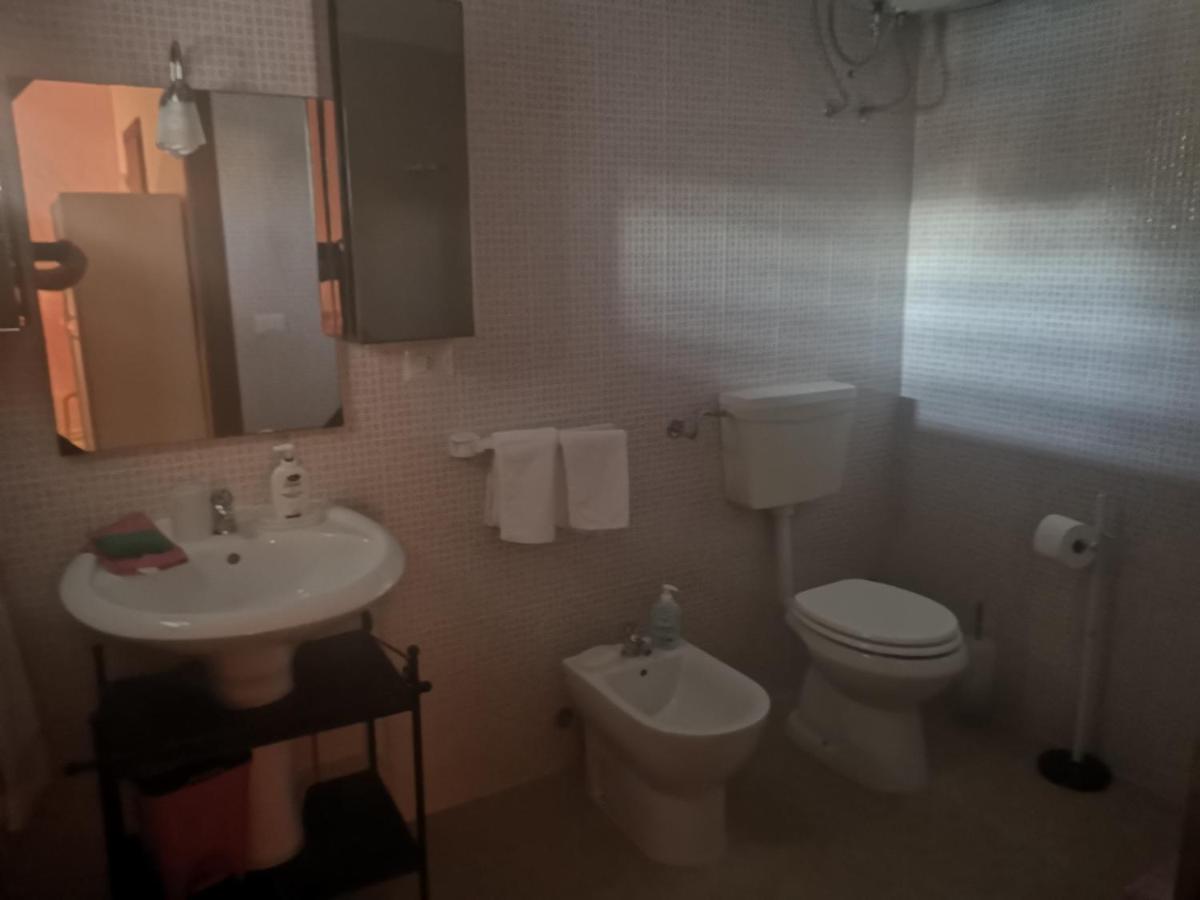 B&B Angolo Magico 帕拉比塔 外观 照片