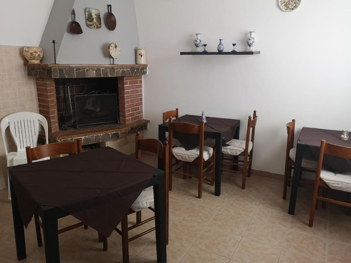B&B Angolo Magico 帕拉比塔 外观 照片