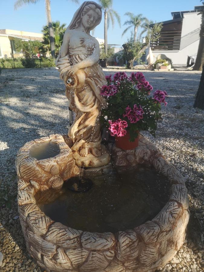 B&B Angolo Magico 帕拉比塔 外观 照片
